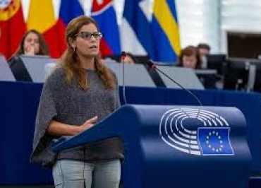 ILARIA SALIS: IL PARLAMENTO EUROPEO SALVA IL SUO ONORE PER UN SOLO VOTO. 
